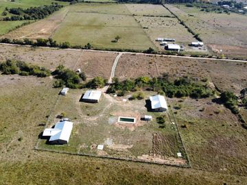 Parcela con 3 cabañas amobladas