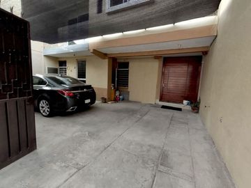 Casa en venta en Cd. Chapultepec, Cuernavaca Morelos.