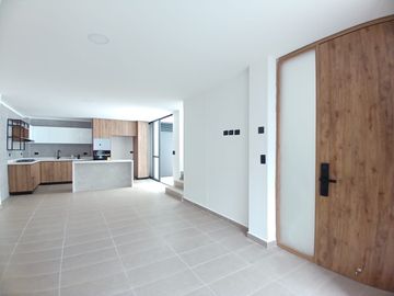 Casa en Arriendo con muy buena ubicación en Cerritos