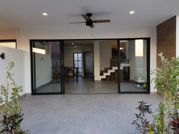 Casa en Morelos, cerca de cuernavaca, alberca y estacionamiento