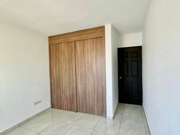 CASA EN VENTA 100% REMODELADA Y EQUIPADA. PASEO DE CUMBRES, MTY