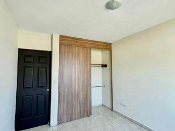 CASA EN VENTA 100% REMODELADA Y EQUIPADA. PASEO DE CUMBRES, MTY