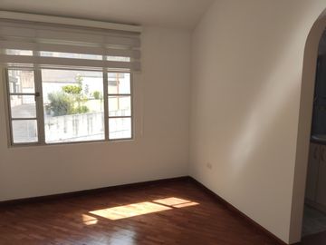 De oportunidad!! Casa en venta Santa Lucia, Kennedy, Norte  de Quito