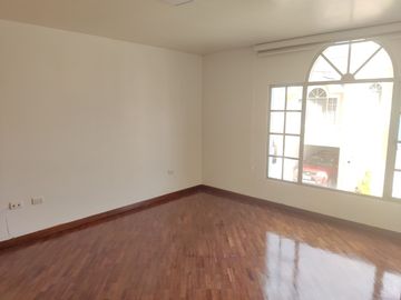 De oportunidad!! Casa en venta Santa Lucia, Kennedy, Norte  de Quito