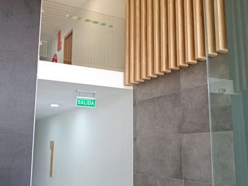 Estudio en Trizano casi esquina con Av. Alemania.