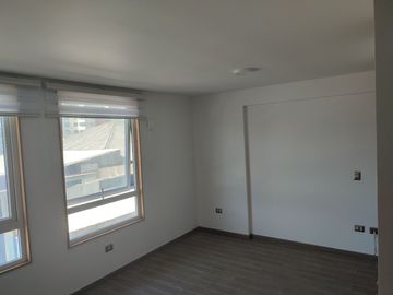 Estudio en Trizano casi esquina con Av. Alemania.