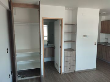 Estudio en Trizano casi esquina con Av. Alemania.