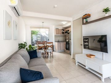 CASA EN VENTA CON ALBERCA Y JARDIN A 90MIN DE LA CDMX
