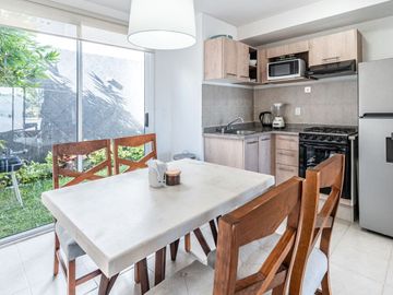 CASA EN VENTA CON ALBERCA Y JARDIN A 90MIN DE LA CDMX