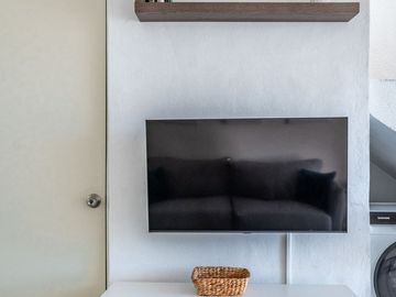 CASA EN VENTA CON ALBERCA Y JARDIN A 90MIN DE LA CDMX