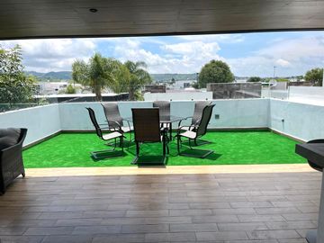 CASA CON RECÁMARA EN PLANTA BAJA LOMAS DE ANGELÓPÓLIS CLÚSTER CON ALBERCA
