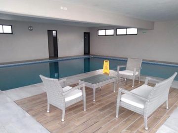 CASA CON RECÁMARA EN PLANTA BAJA LOMAS DE ANGELÓPÓLIS CLÚSTER CON ALBERCA