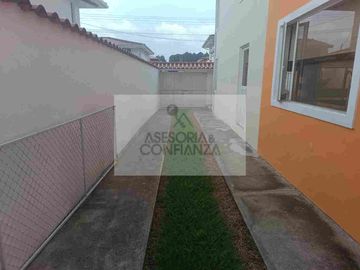 Hermosa casa de venta recién estrenada en Fajardo