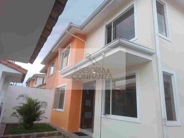 Hermosa casa de venta recién estrenada en Fajardo