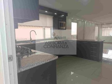 Hermosa casa de venta recién estrenada en Fajardo