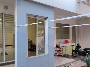 Dijual Rumah di daerah Cempaka Putih COcok untuk diupgrade jadi Kost kostan