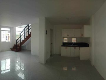 Fonte di Versailles: House for Sale