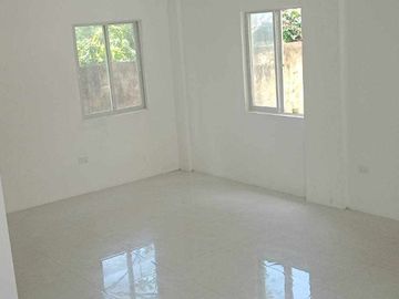 Fonte di Versailles: House for Sale
