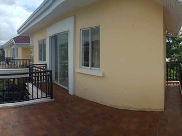 Fonte di Versailles: House for Sale