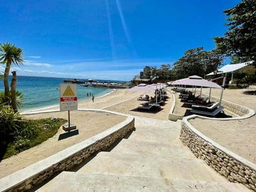 For Sale: One Bedroom Unit near Beachfront in Mactan Cebu