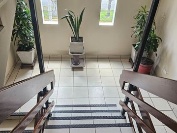 VENDO BELLO  DEPARTAMENTO EN SURCO. AV. LA ENCALADA CDRA 11 (MONTERRICO)