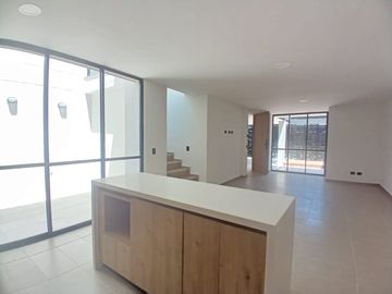 Casa en Arriendo con muy buena ubicación en Cerritos