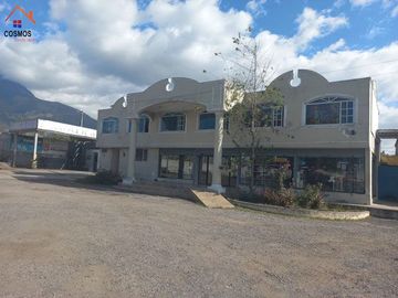 Terreno con casa de venta en Atuntaqui, al filo de la panamericana