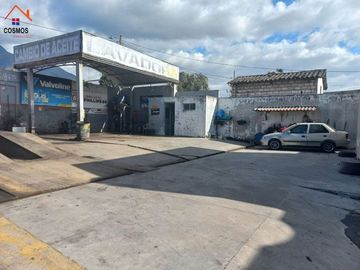 Terreno con casa de venta en Atuntaqui, al filo de la panamericana