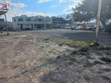 Terreno con casa de venta en Atuntaqui, al filo de la panamericana