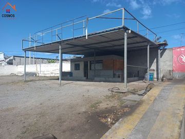 Terreno con casa de venta en Atuntaqui, al filo de la panamericana