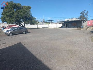 Terreno con casa de venta en Atuntaqui, al filo de la panamericana