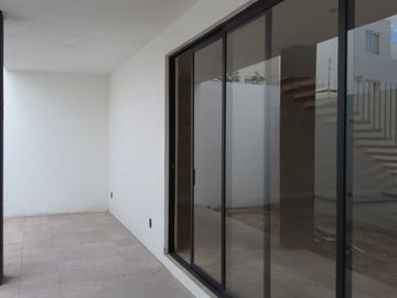 Venta de casa con 3 recamaras en Condesa Juriquilla Querétaro