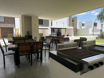 Casa en Venta en St. Charbel Aguascalientes (MAGGIE)