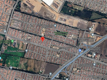 HERMOSA CASA DE DOS PISOS CERCA DE VÍAS DE COMUNICACIÓN, PARQUES Y BODEGA AURRERA.