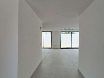 CASA EN VENTA CON SALA DE DOBLE ALTURA EN METEPEC EN LA COLONIA LAZARO CARDENAS