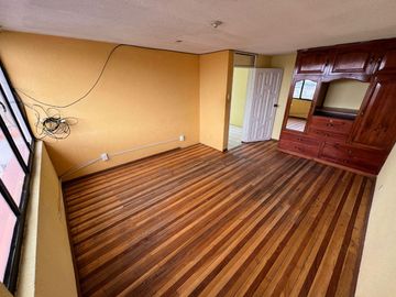 Casa en VENTA (rentera), en Latacunga,El Calvario.