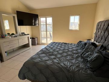 VENDO CASA EN CONDOMINIO VILLA CAPRI CUMBRES DEL LAGO JURIQUILLA