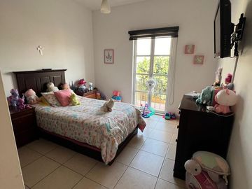 VENDO CASA EN CONDOMINIO VILLA CAPRI CUMBRES DEL LAGO JURIQUILLA