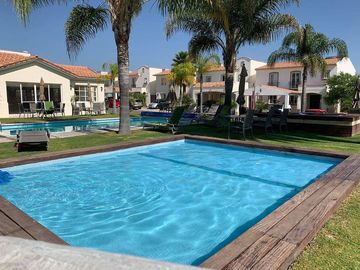 VENDO CASA EN CONDOMINIO VILLA CAPRI CUMBRES DEL LAGO JURIQUILLA
