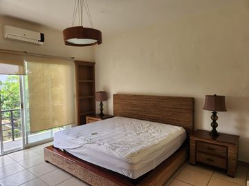 CASA EN VENTA FRACCIONAMIENTO BRISAS DE CUERNAVACA CON ALBERCA Y JARDIN