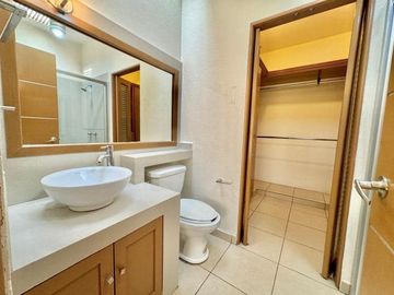CASA EN VENTA FRACCIONAMIENTO BRISAS DE CUERNAVACA CON ALBERCA Y JARDIN