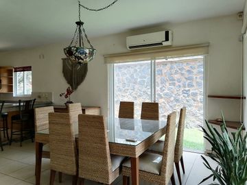 CASA EN VENTA FRACCIONAMIENTO BRISAS DE CUERNAVACA CON ALBERCA Y JARDIN