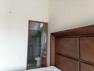 CASA EN VENTA FRACCIONAMIENTO BRISAS DE CUERNAVACA CON ALBERCA Y JARDIN
