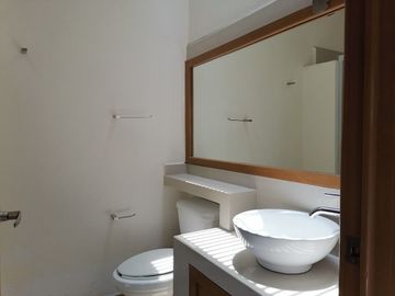 CASA EN VENTA FRACCIONAMIENTO BRISAS DE CUERNAVACA CON ALBERCA Y JARDIN