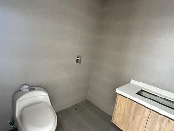 VENTA DEPARTAMENTO TRES DORMITORIOS SECTOR EL NACIONAL CERCA A CUMBAYA