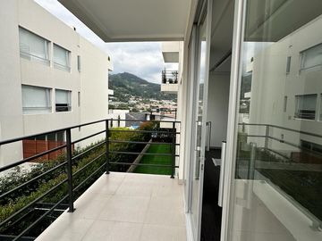DEPARTAMENTO EN VENTA ZONA EL NACIONAL CUMBAYA-TUMBACO