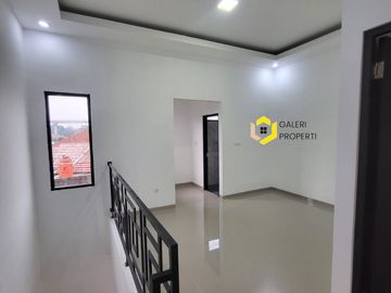 Rumah KP Ciracas Kelapa Dua Wetan,Baru 2 LANTAI Mewah Murah di Jaktim Kota Jakarta Timur Jual Dijual