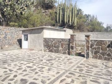 Casa Residencial con gran terreno en Cerro Colorado, Hidalgo