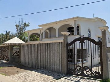 Casa Residencial con gran terreno en Cerro Colorado, Hidalgo