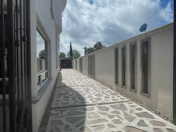 Casa Residencial con gran terreno en Cerro Colorado, Hidalgo